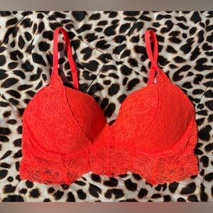 ⭐️Victoria’s Secret Lace Bralette⭐️